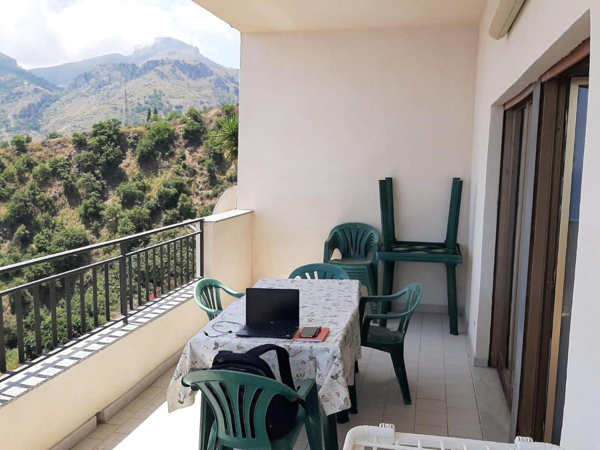 Apartamento Casa Vacanze Andreana Letojanni Exterior foto