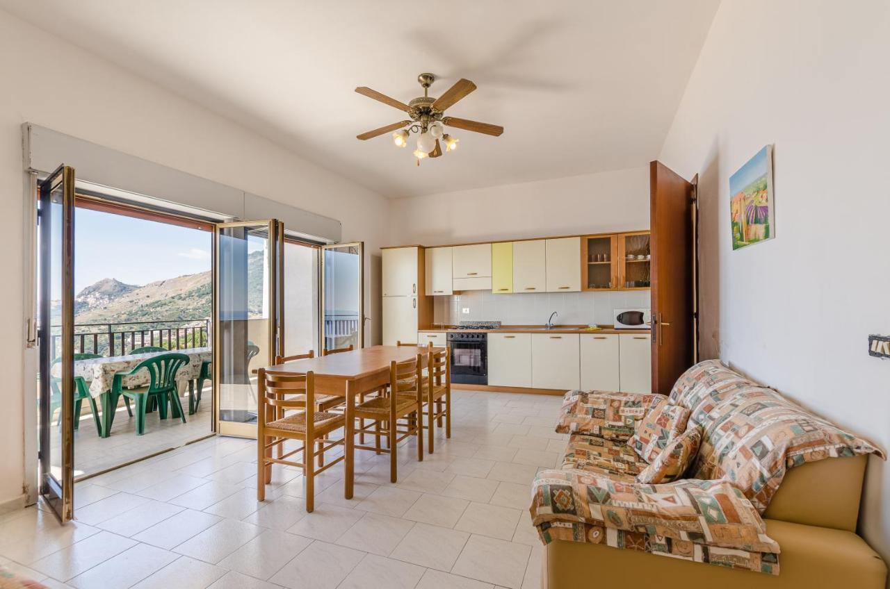 Apartamento Casa Vacanze Andreana Letojanni Exterior foto