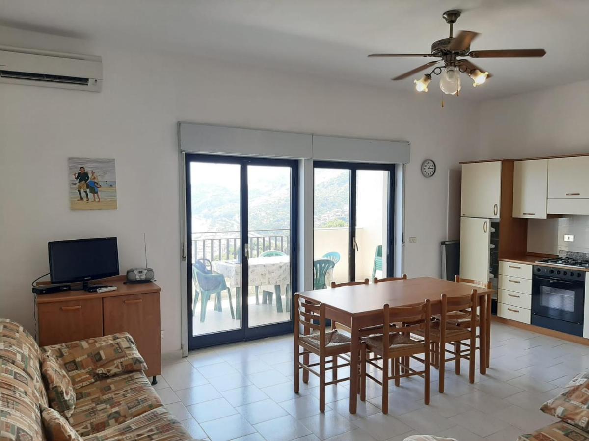 Apartamento Casa Vacanze Andreana Letojanni Exterior foto