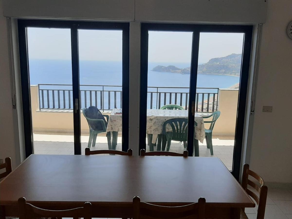 Apartamento Casa Vacanze Andreana Letojanni Exterior foto